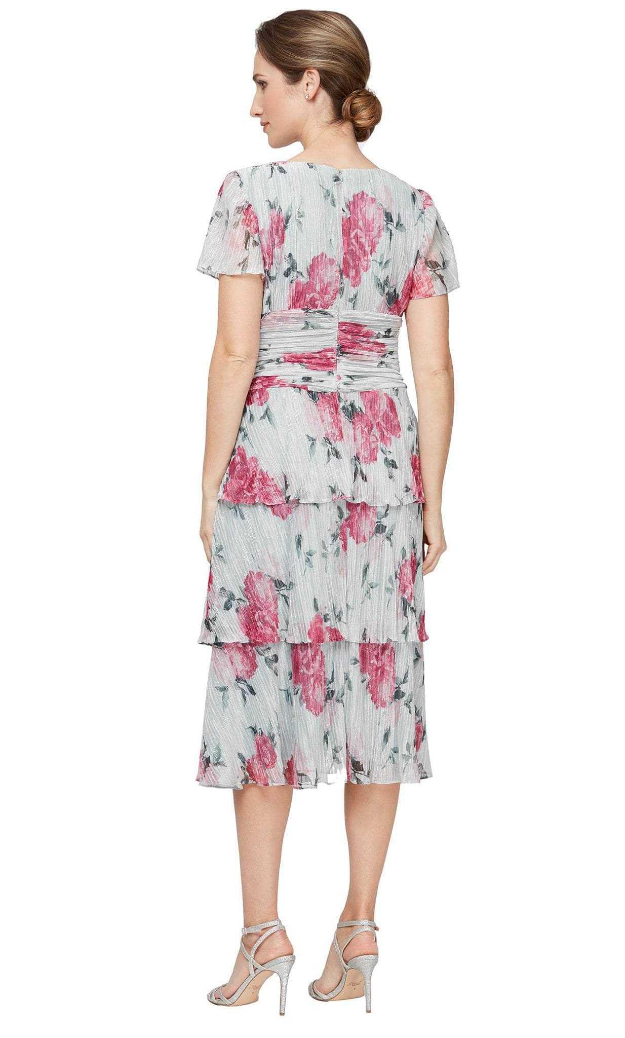 SLNY, SLNY 91551741 - Floral Ruched Sheath Dress