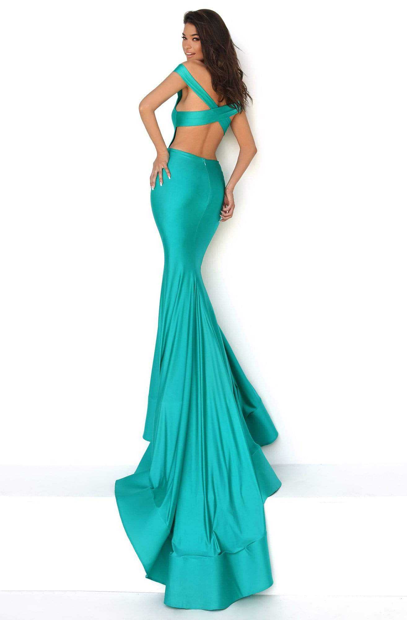 Tarik Ediz, Tarik Ediz - 50688 Crisscross Halter Cutout Mermaid Gown
