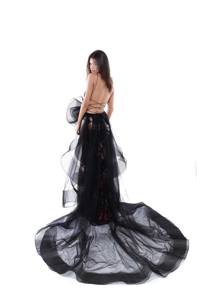 Tarik Ediz, Tarik Ediz - Floral Embroidered Plunging Evening Dress 50458 - 1 pc Black In Size 4 Available